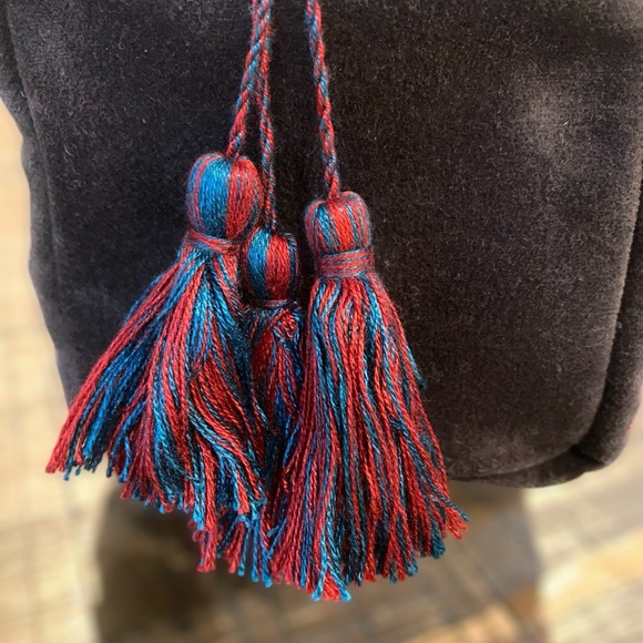 🌸 Velvet Anthro Embroidered Zip Carry All - Picture 4 of 5